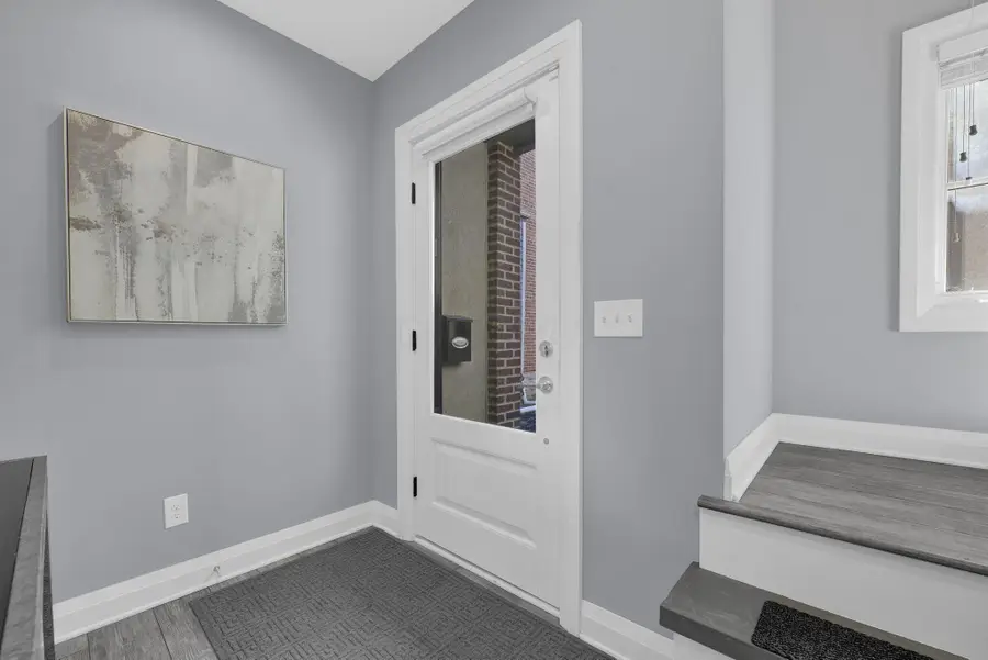 58 E Hubbard Avenue, Columbus, OH 43215 - #3