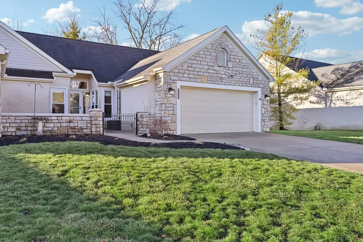 2521 Vililly Circle E, Grove City, OH 43123 - #1