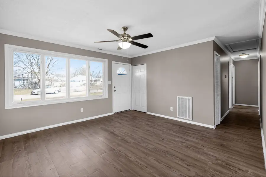 1657 Eastbrook Drive S, Columbus, OH 43223 - #3