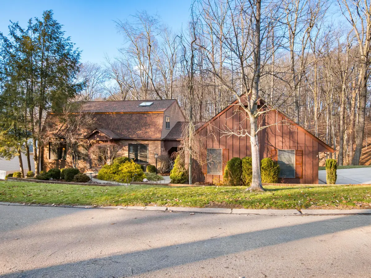 905 Center Court, Zanesville, OH 43701 - #1