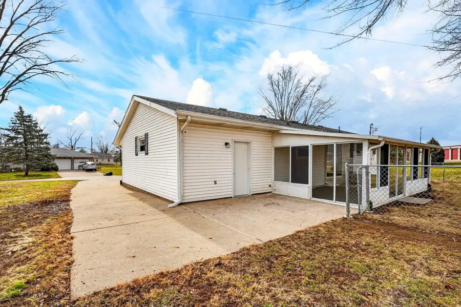 200 Meadow Drive, Circleville, OH 43113 - #3