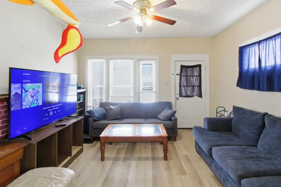 239 241 S Ogden Avenue, Columbus, OH 43204 - #2