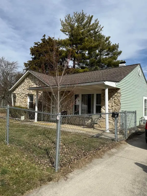 36 Putnam Avenue, West Jefferson, OH 43162