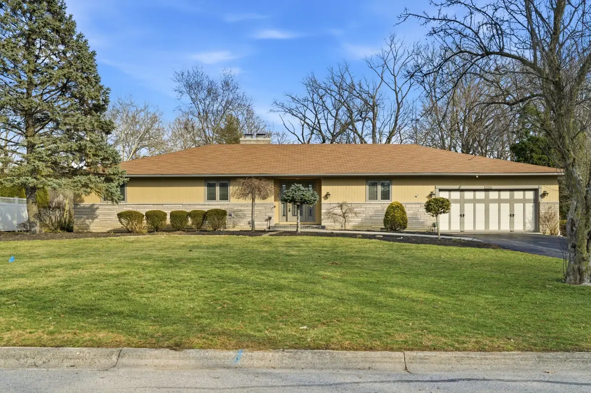 3900 Hillview Drive, Upper Arlington, OH 43220 - #1