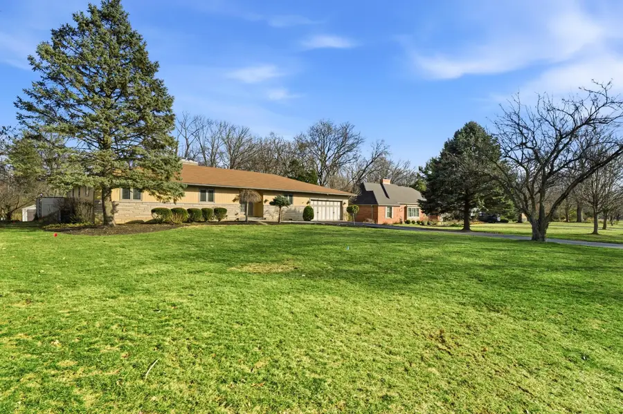 3900 Hillview Drive, Upper Arlington, OH 43220 - #3