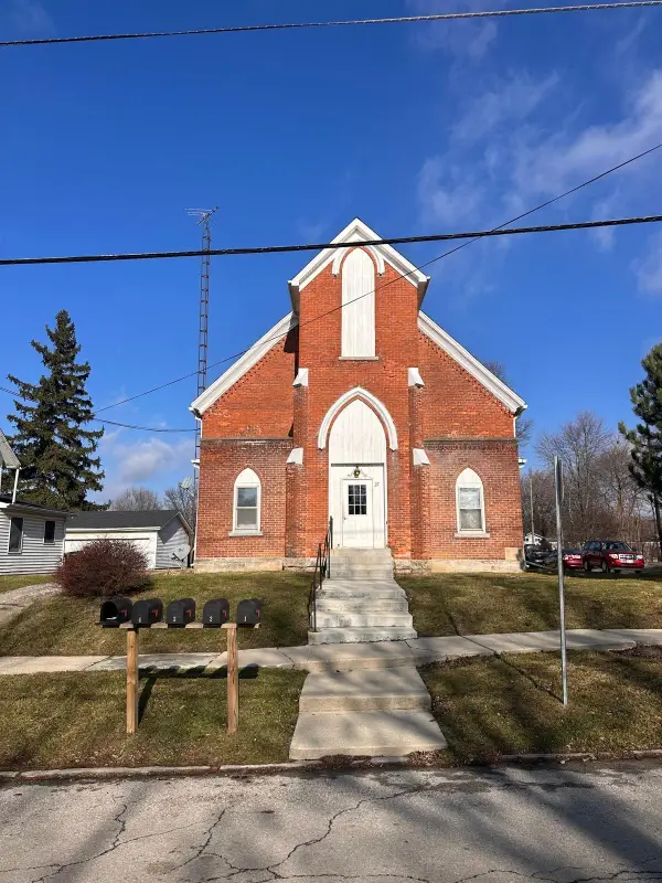 27 E New Haven Street, Bloomville, OH 44818