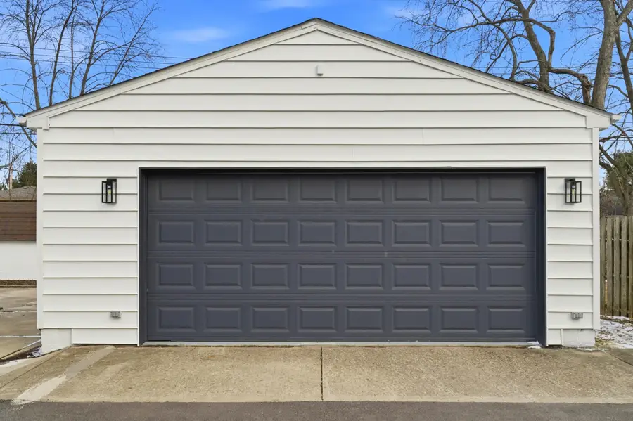 464 Foxwood Drive, Columbus, OH 43230 - #3