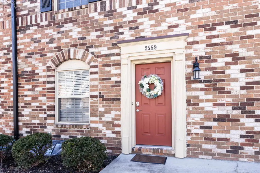 2559 Olde Hill Court S, Columbus, OH 43221 - #2