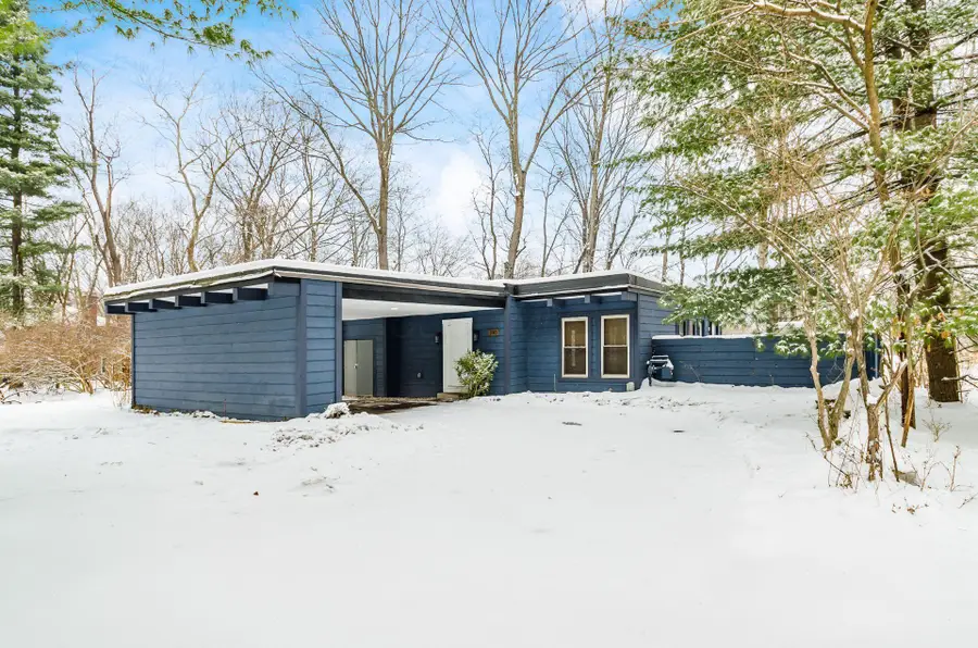 390 Lenappe Drive, Columbus, OH 43214 - #3