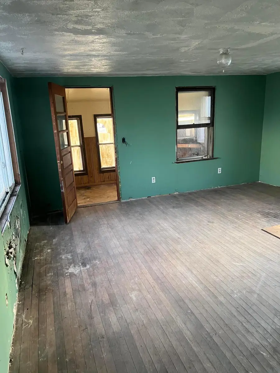 408 W Front Street, New Holland, OH 43145 - #2