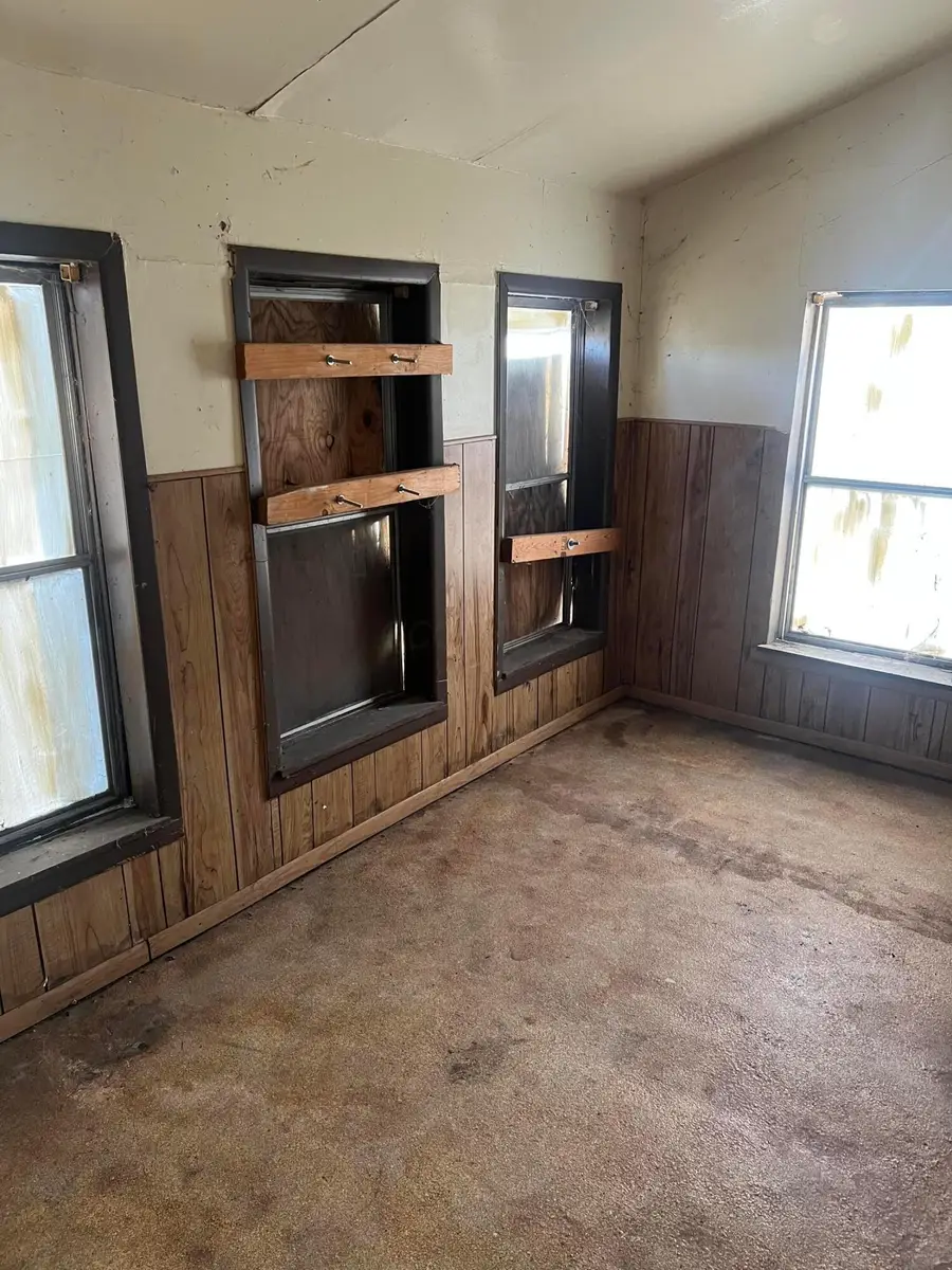 408 W Front Street, New Holland, OH 43145 - #3