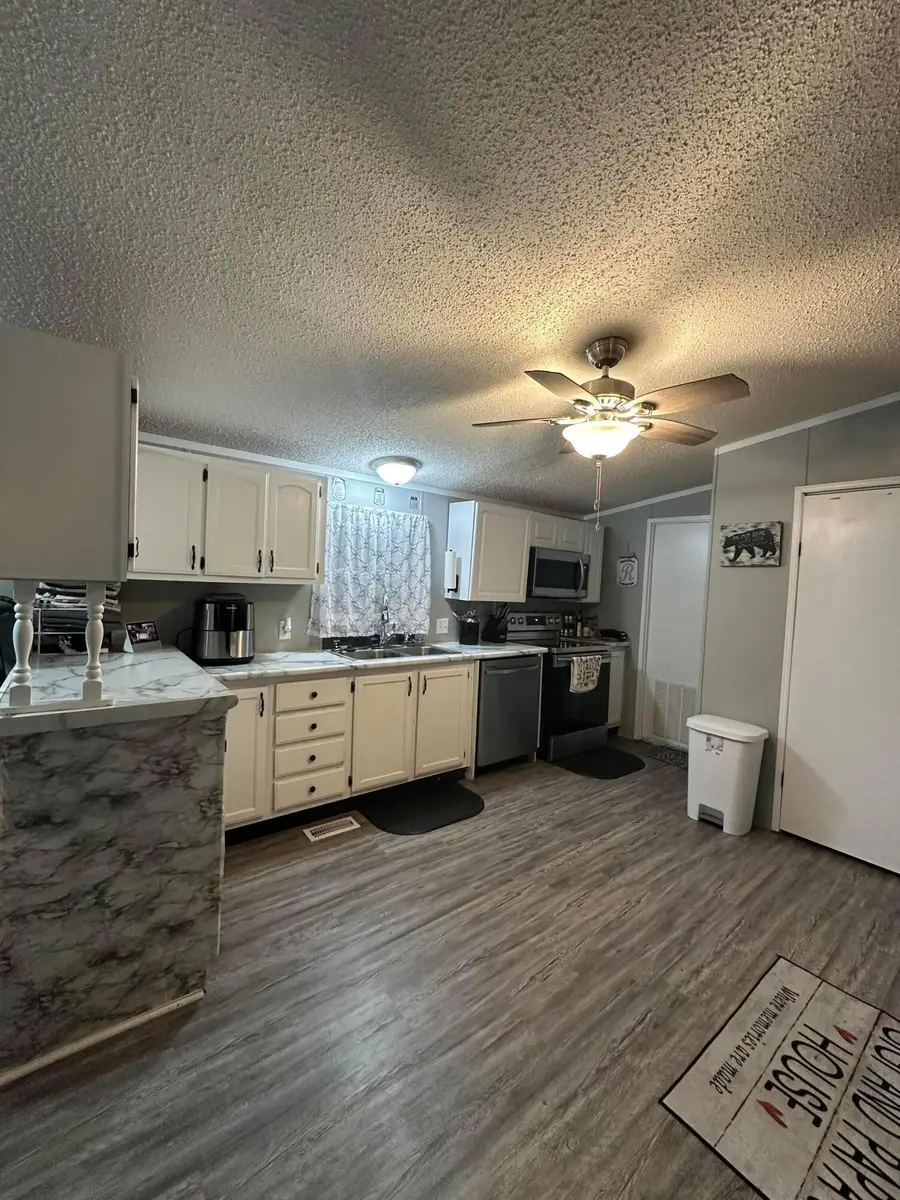 208 Rosie Avenue, Pataskala, OH 43062 - #3