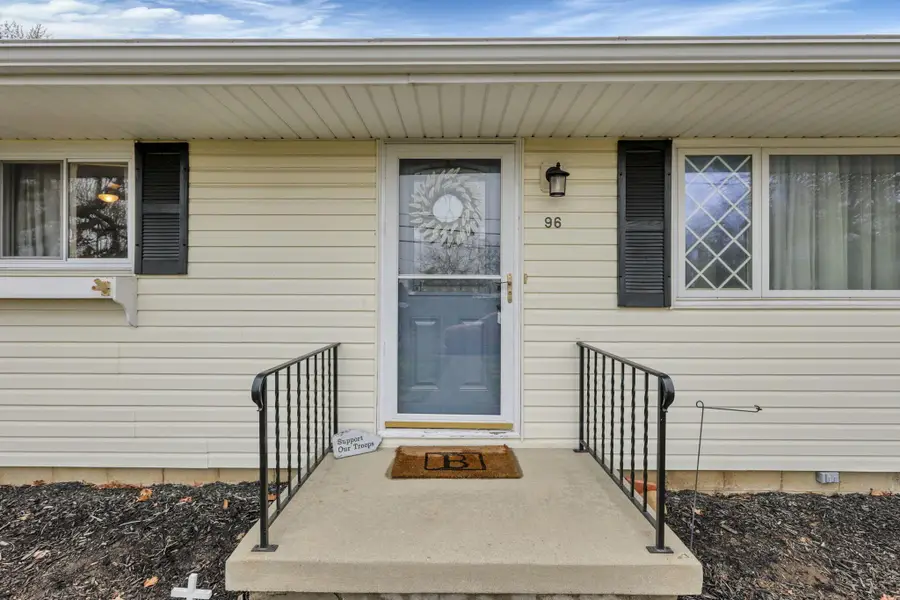 96 Thornhill Drive, Thornville, OH 43076 - #3