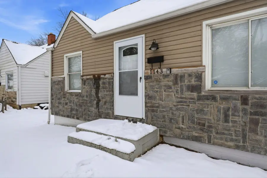 1143 Loretta Avenue, Columbus, OH 43211 - #2
