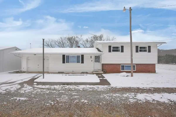 10468 Loches Road, Saint Louisville, OH 43071