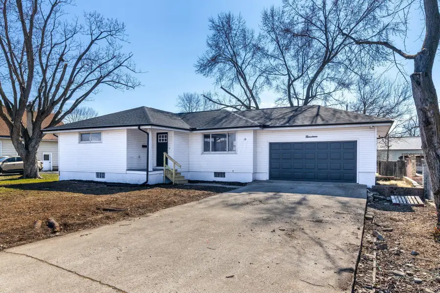 19 E Oak Street, Canal Winchester, OH 43110 - #2