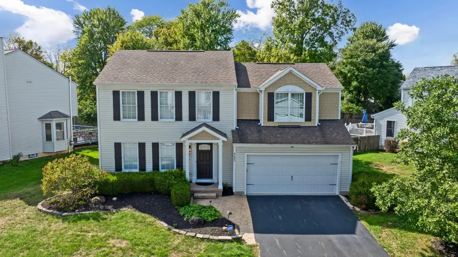 8483 Olenbrook Drive, Lewis Center, OH 43035 - #3