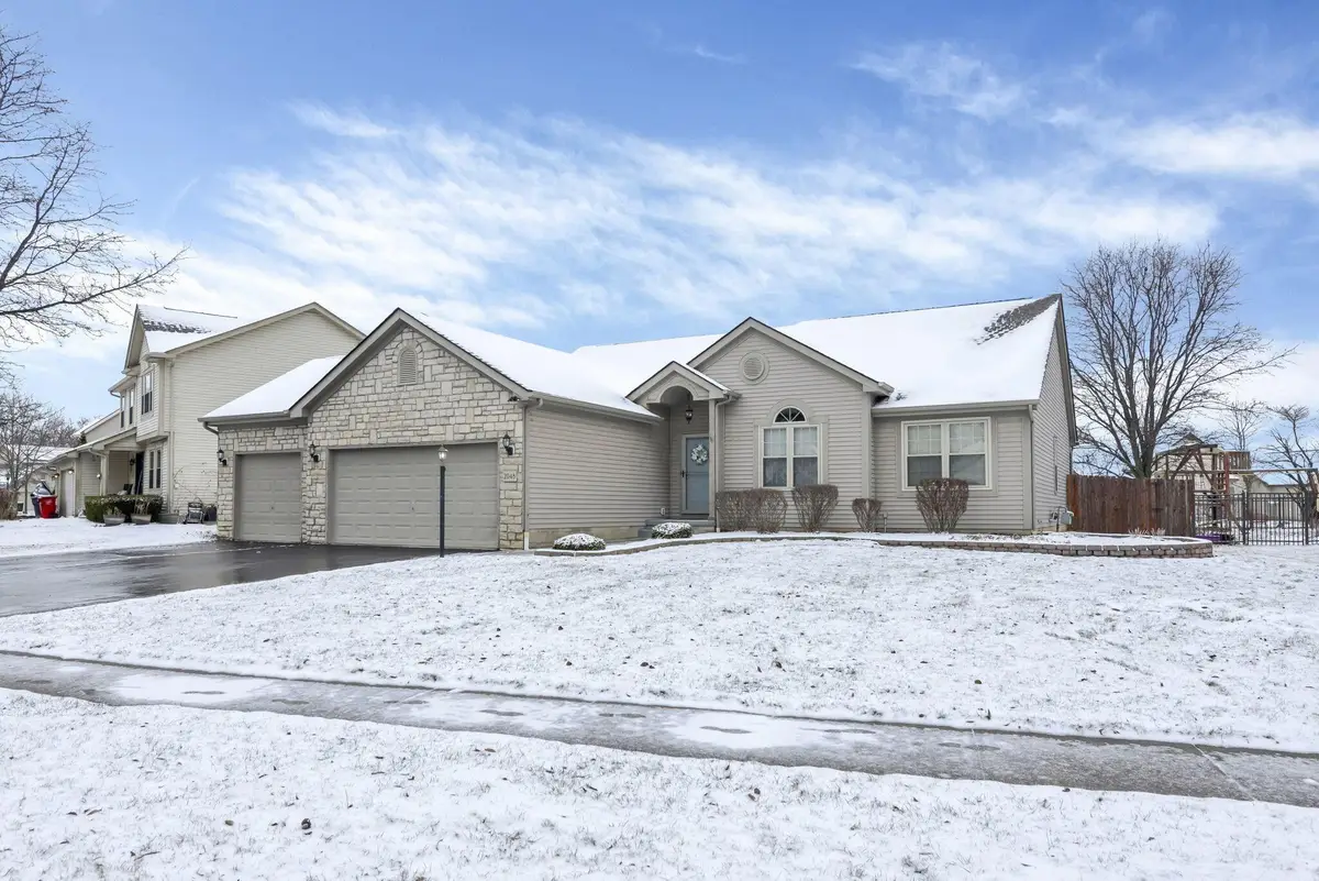 2048 Mayflower Circle, Grove City, OH 43123 - #1
