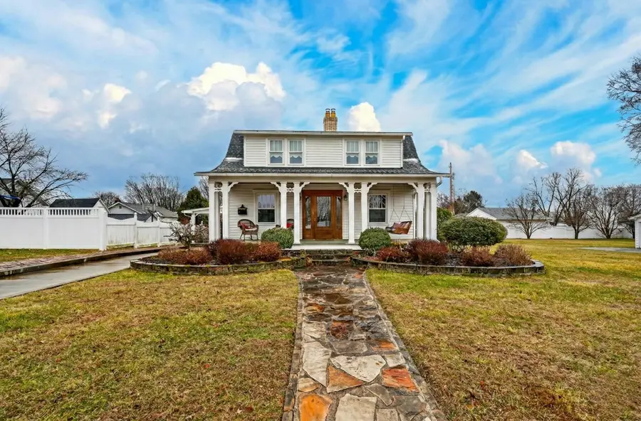 121 N David Avenue, Jackson, OH 45640 - #2