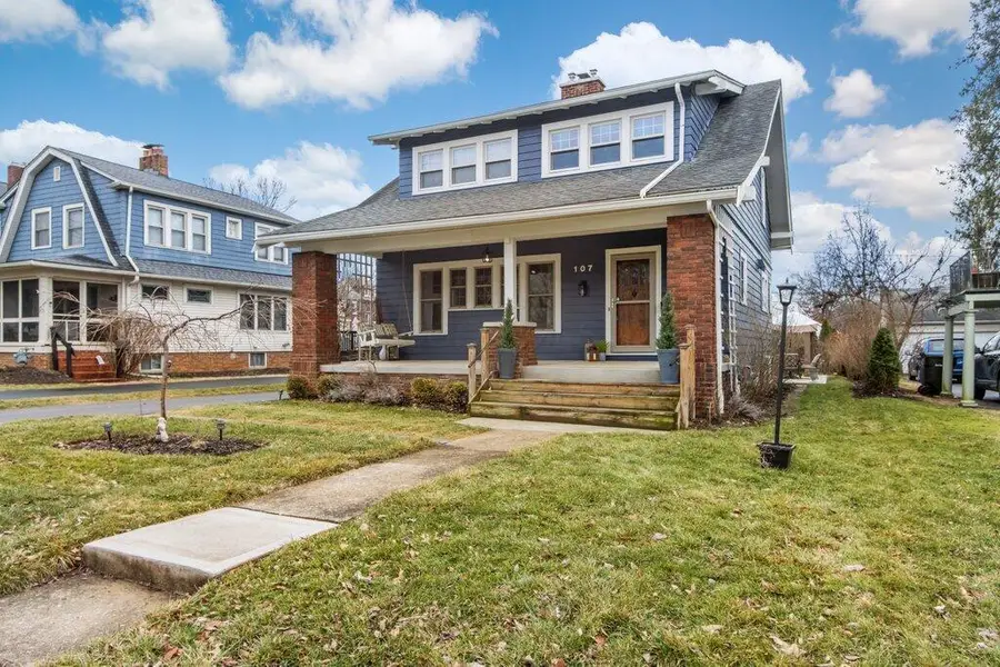 107 E Dunedin Road, Columbus, OH 43214 - #3