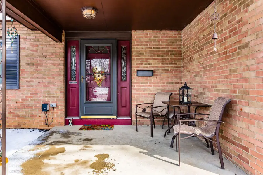 6166 Harrington Court, Columbus, OH 43229 - #3