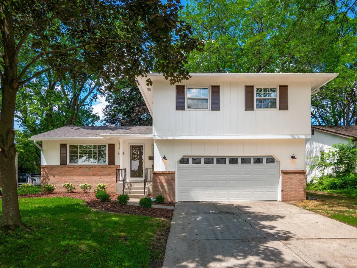 6019 Beechcroft Road, Columbus, OH 43229 - #1