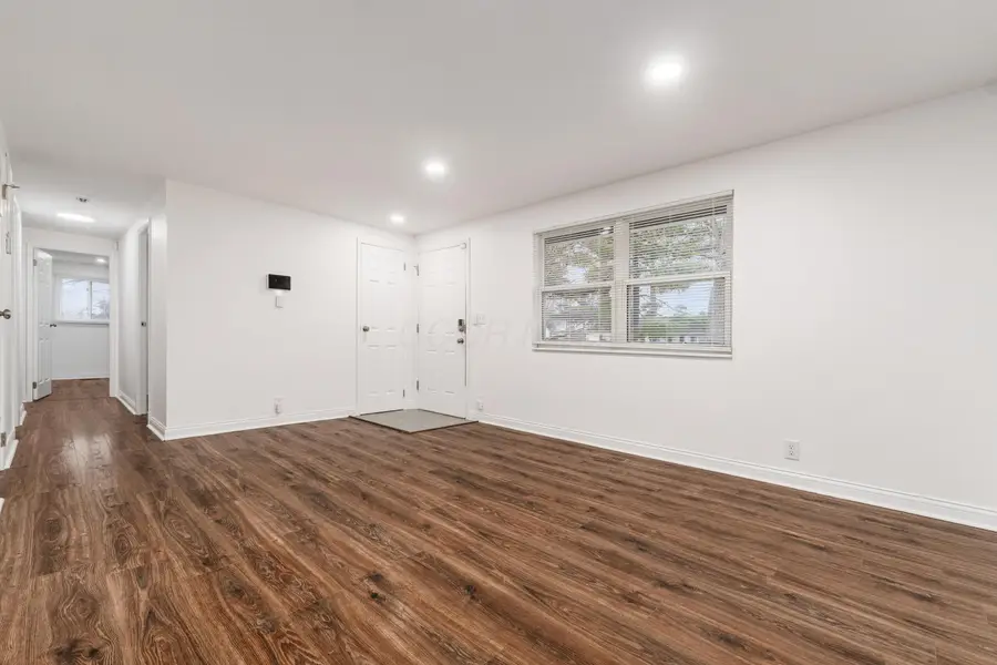 362 Banbury Drive, Columbus, OH 43230 - #3