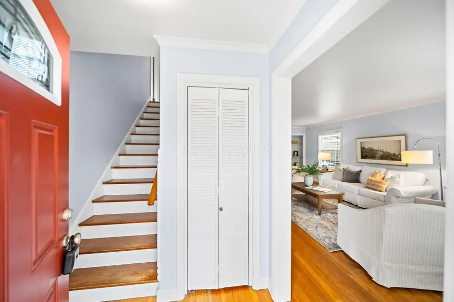 142 W Schreyer Place, Columbus, OH 43214 - #3