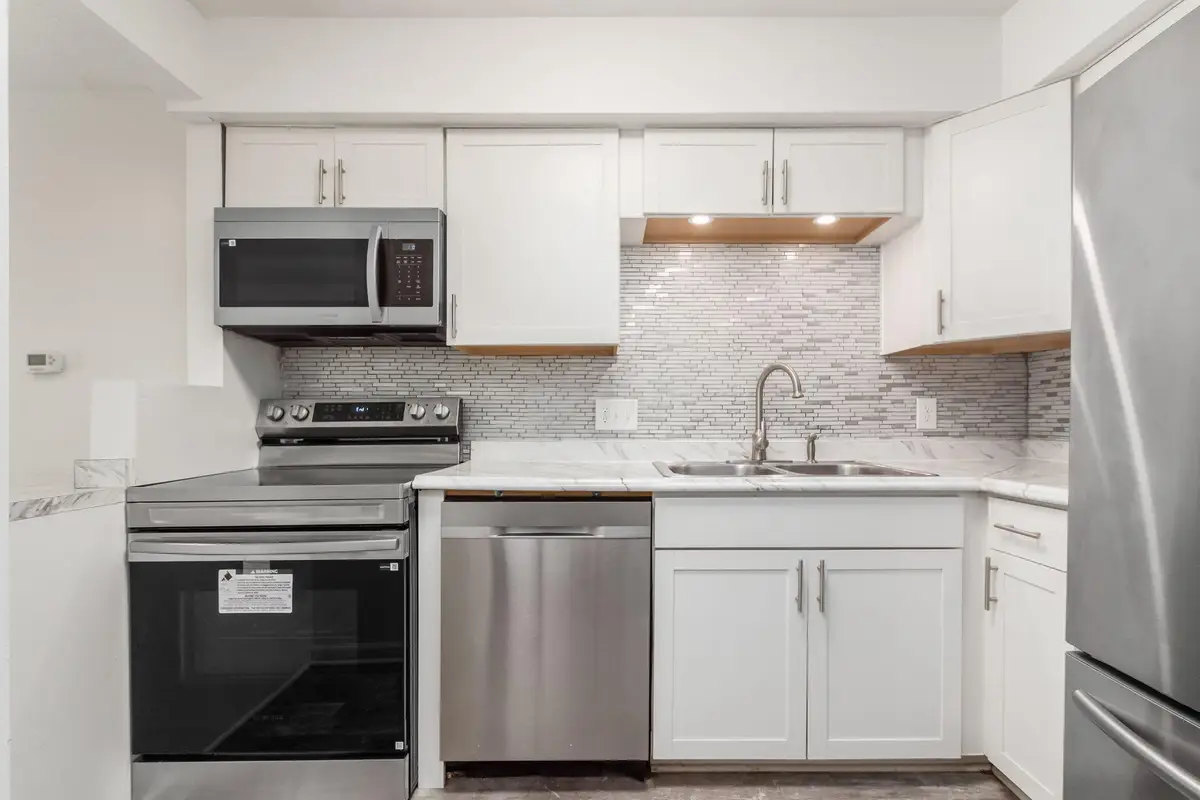 413 Shell Court E, Columbus, OH 43213 - #1