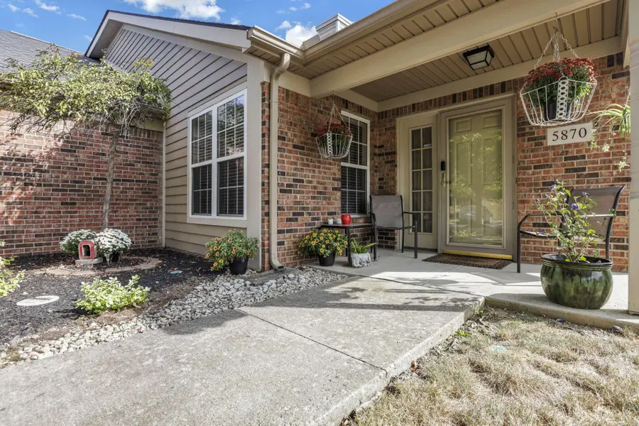 5870 Crooked Creek Boulevard, Grove City, OH 43123 - #2