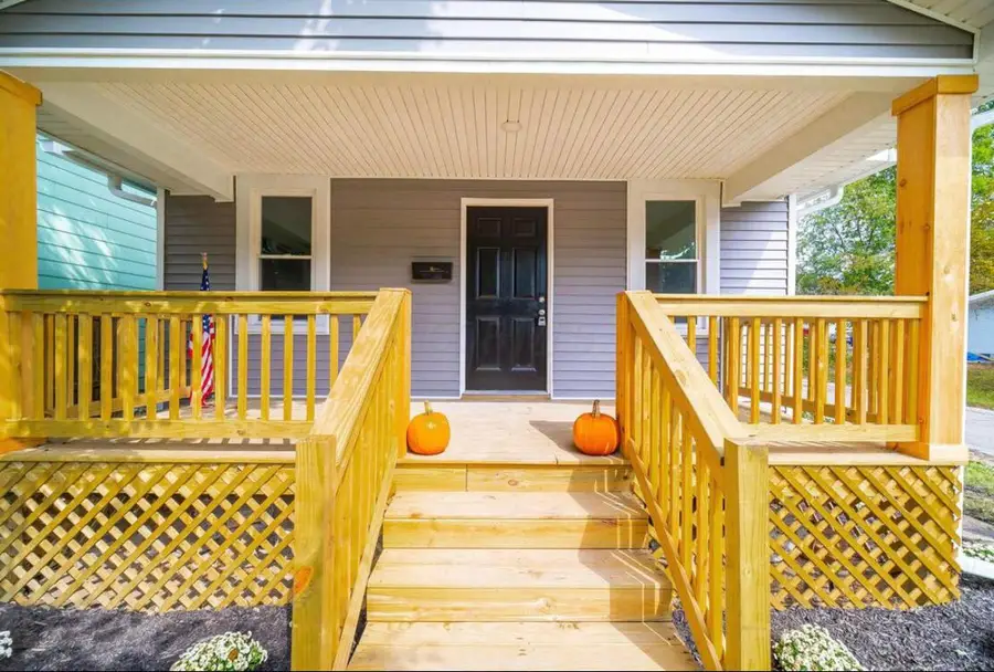 1398 Manchester Avenue, Columbus, OH 43211 - #3