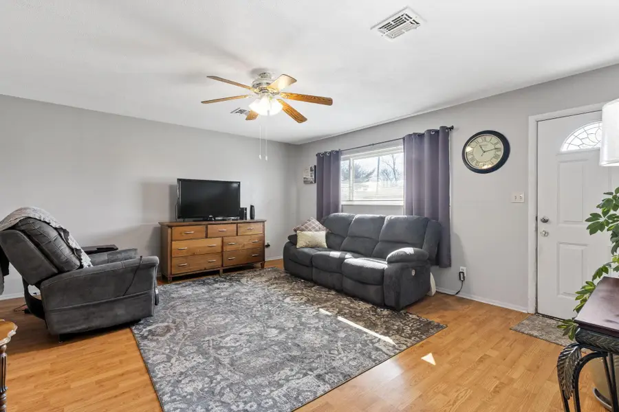 3060 Wessex Court, Columbus, OH 43232 - #3