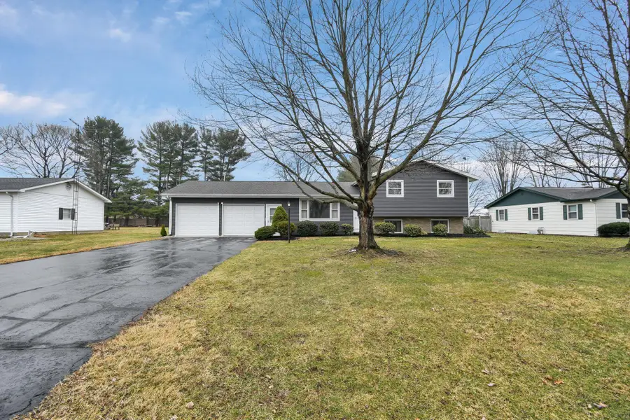 1382 Sherwood Downs E, Newark, OH 43055 - #2