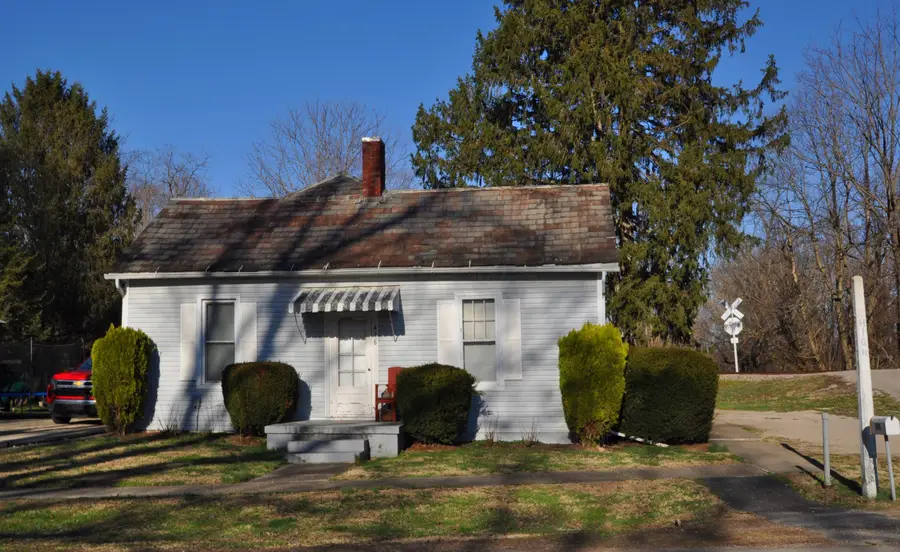 416 High Street, Dresden, OH 43821 - #2