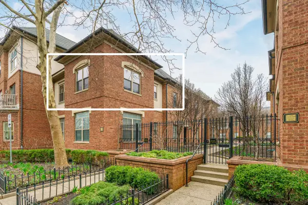 36 W Russell Street, Columbus, OH 43215