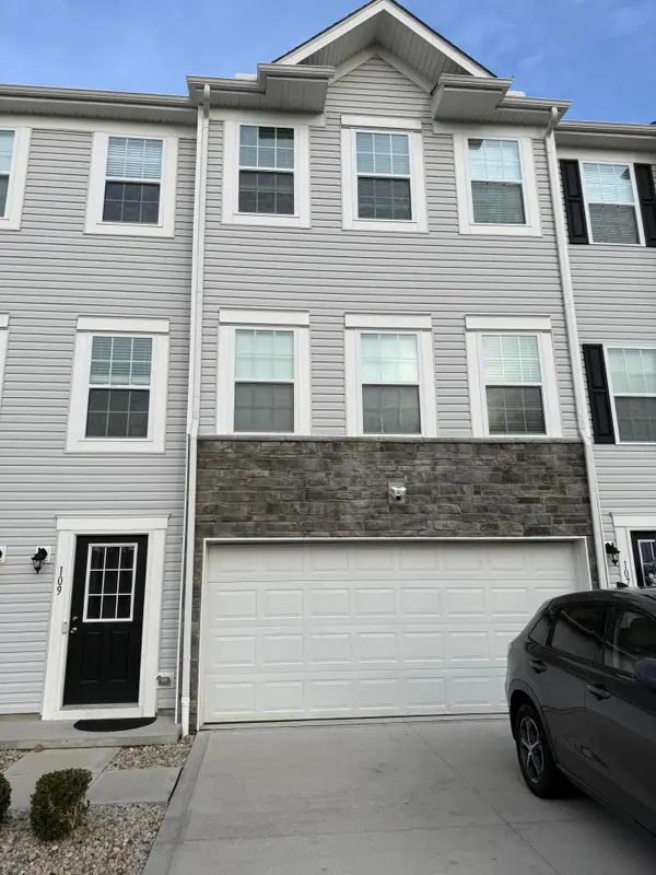 109 Coyote Willow Drive, Etna, OH 43068