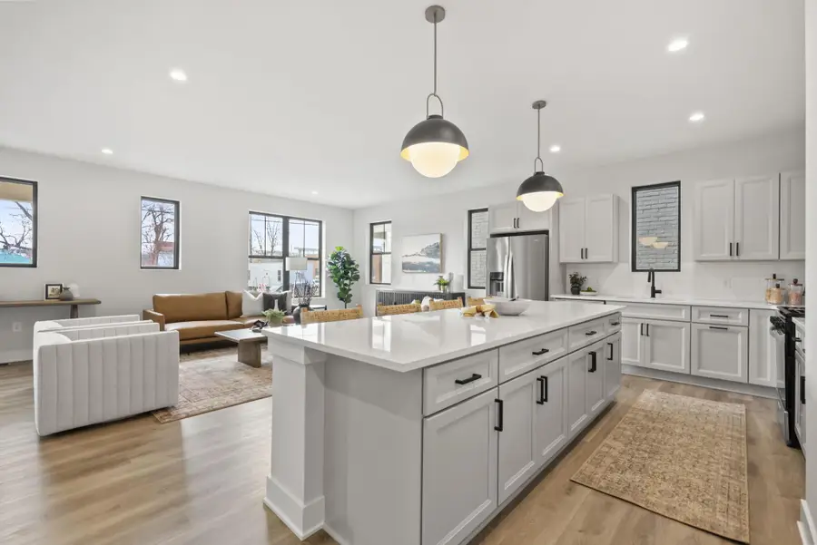 546 W Town Street, Columbus, OH 43215 - #3