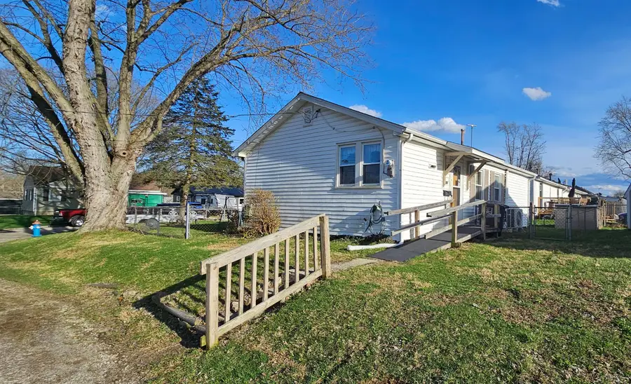 301 Witte Street, Lancaster, OH 43130 - #3