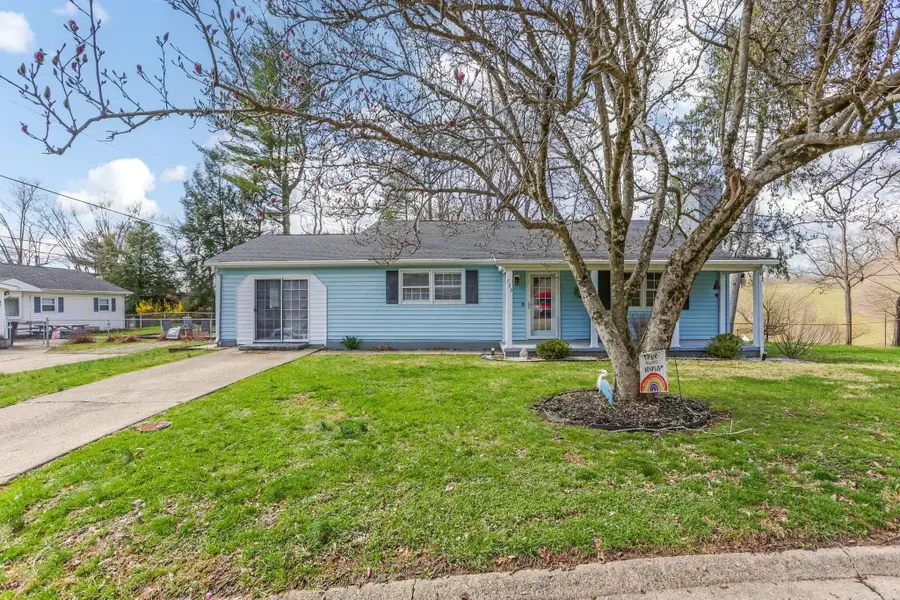 733 Walnut Drive, Logan, OH 43138 - #3