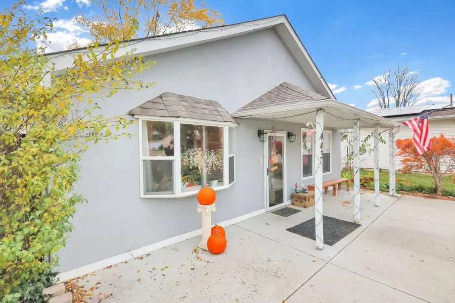 443 Lawrence Avenue, Columbus, OH 43228 - #3