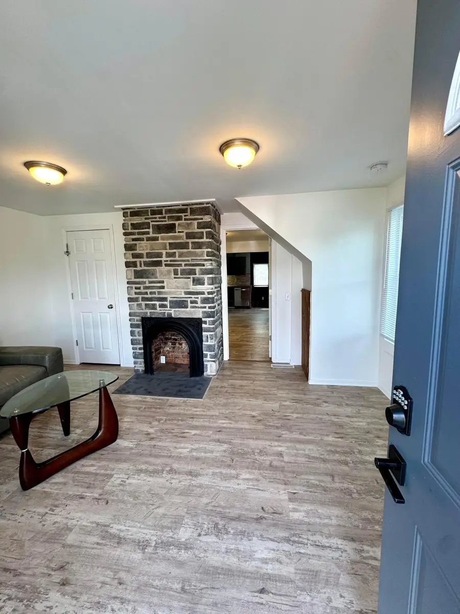 207 E Mill Street, Circleville, OH 43113 - #2