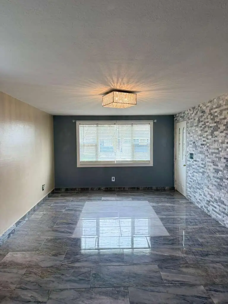 693 Maurine Drive, Columbus, OH 43228 - #3