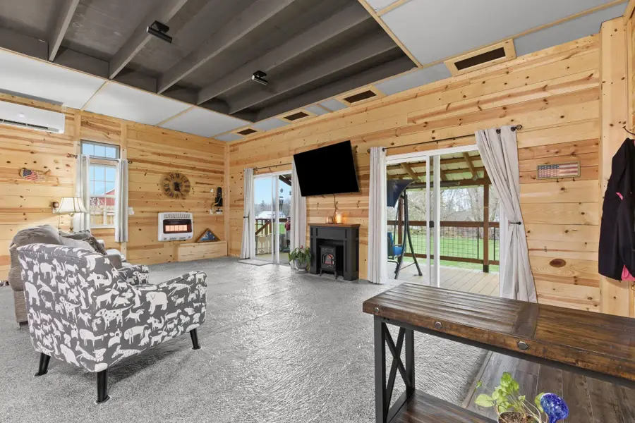 374 Center Street, Gratiot, OH 43740 - #3