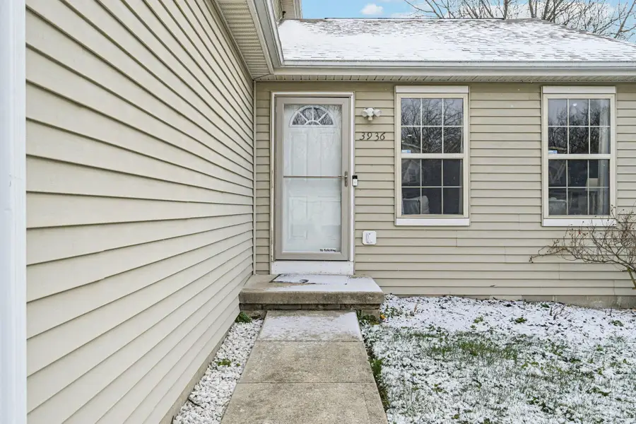 3936 Highland Bluff Drive, Groveport, OH 43125 - #2