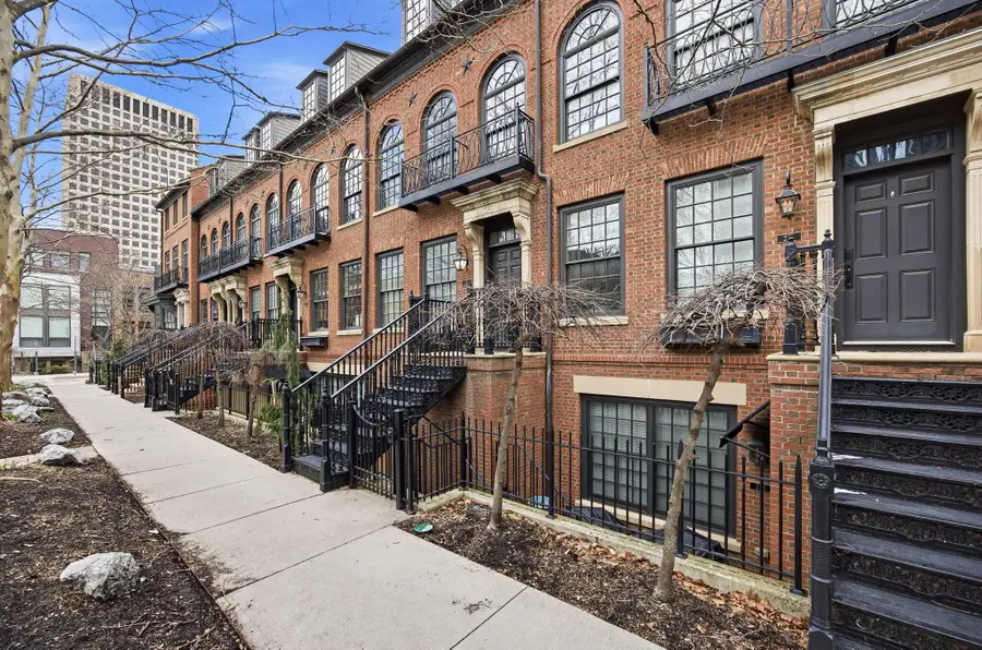 236 E Gay Street, Columbus, OH 43215 - #2