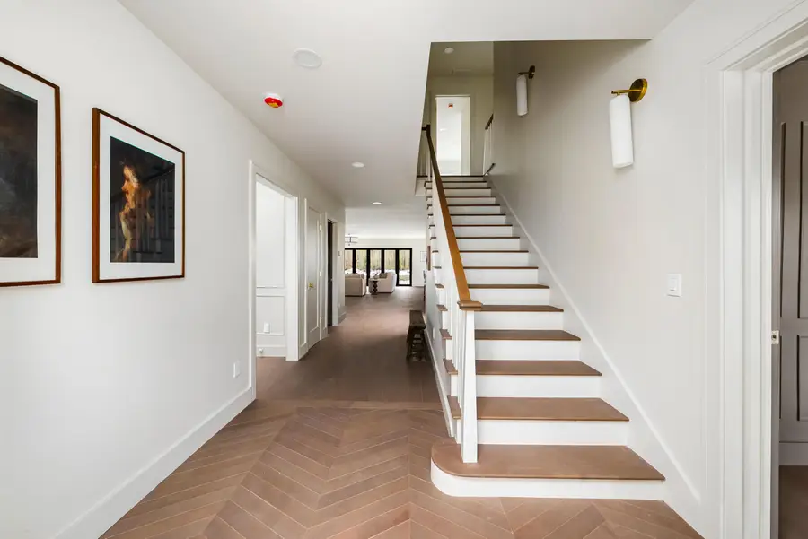 1869 Tewksbury Road, Columbus, OH 43221 - #3