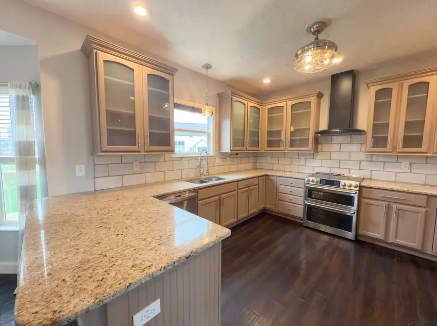 989 Mahle Drive, Reynoldsburg, OH 43068 - #2