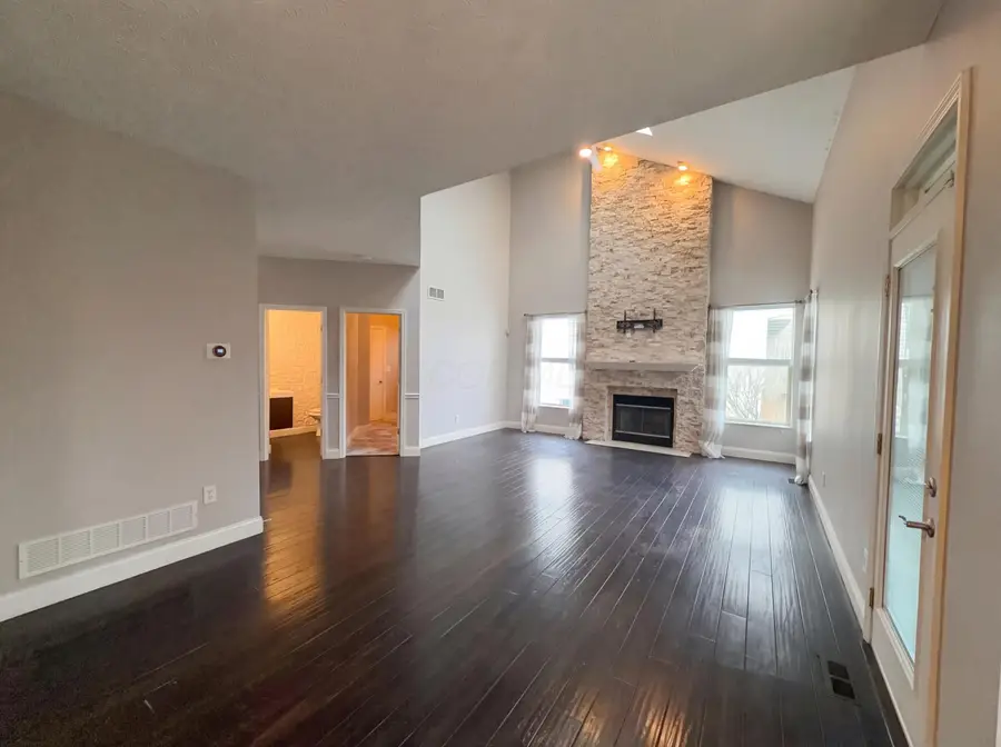 989 Mahle Drive, Reynoldsburg, OH 43068 - #3