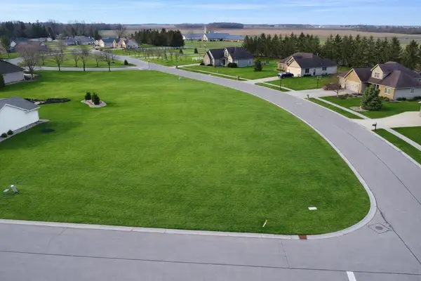 104 Waterford Drive, Bucyrus, OH 44820