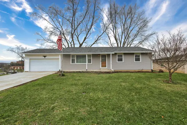 28 Upland Terrace, Mount Vernon, OH 43050